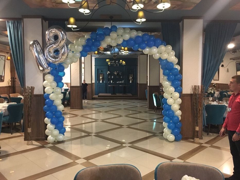 Decorațiuni nunta,mascote,gobflabile,fotobooth,aranjamente flori,covor