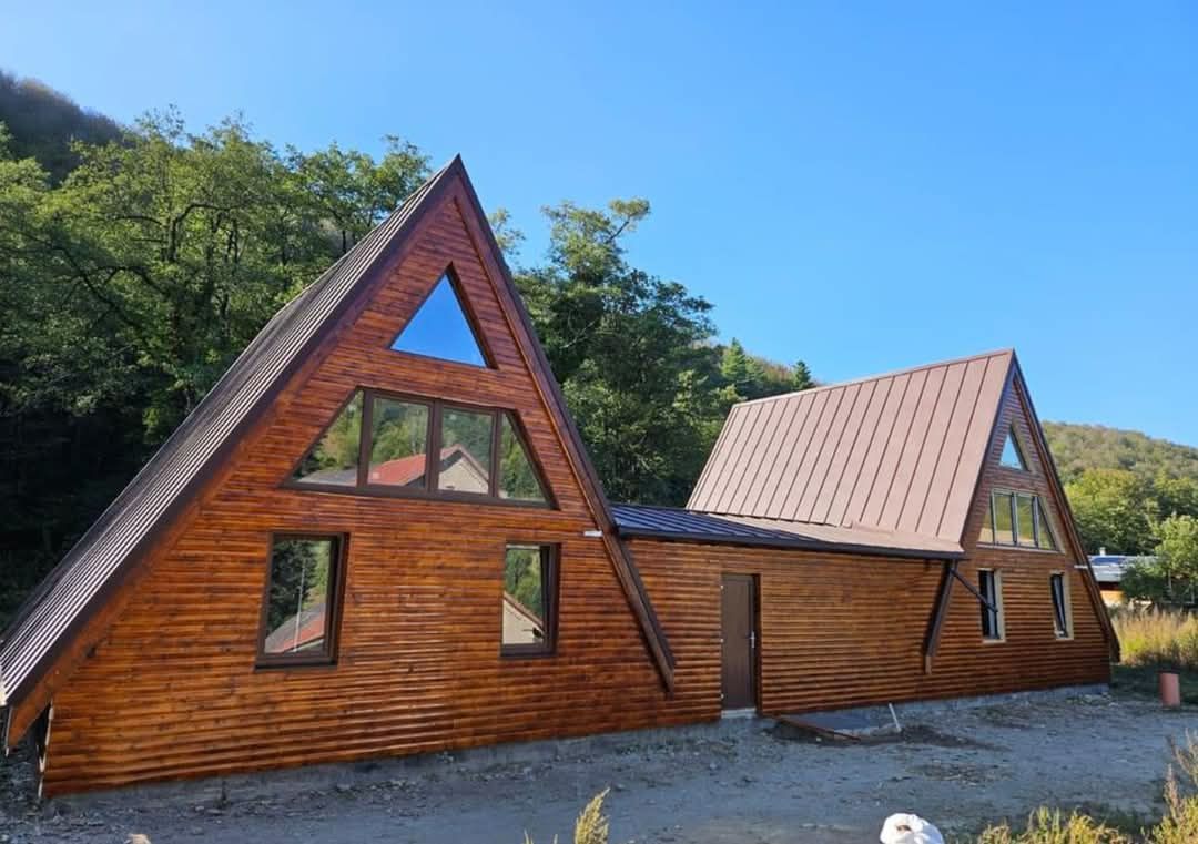 Cabane A frame, case,foișoare gradina, magazii, garaje din lemn