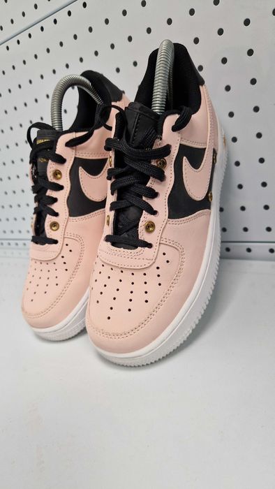 Оригинални дамски маратонки- Nike Low