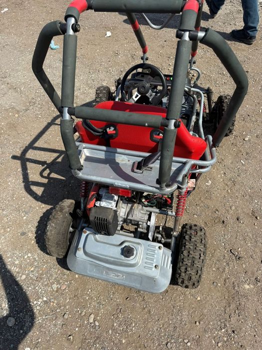 Vând buggy benzina