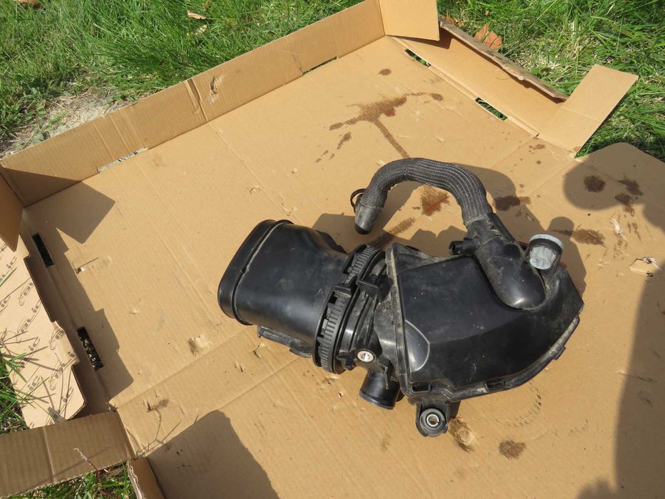 Всмукател турбо W222 W223 S400 S350 cdi 656