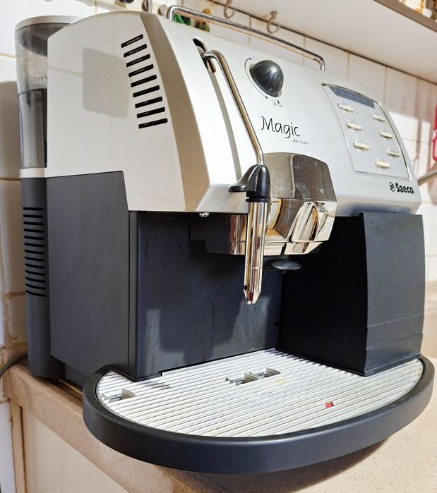 Кафеавтомат Saeco Magic de Lux