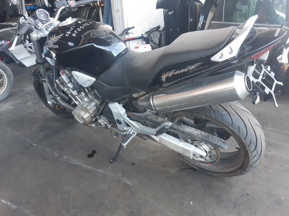 Мотоциклет  Хонда Хорнет900(HONDA HORNET)-на части