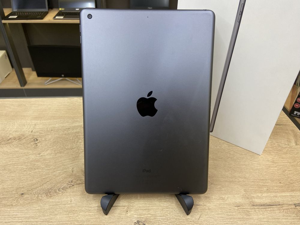 Планшет iPad 9th Gen 2021  -  10.2" Retina, Apple A13, 64GB