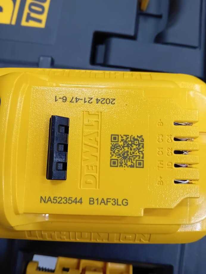Батерия DeWALT DCB1880-XJ, 18 V, 8 Ah