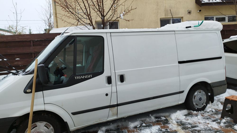 Transport marfa cu duba