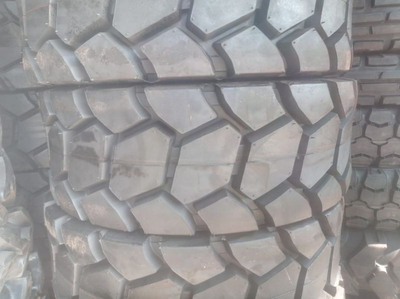 cauciucuri 10-16.5 profil de asfalt 12PLY pentru utlaje grele noi AGMO