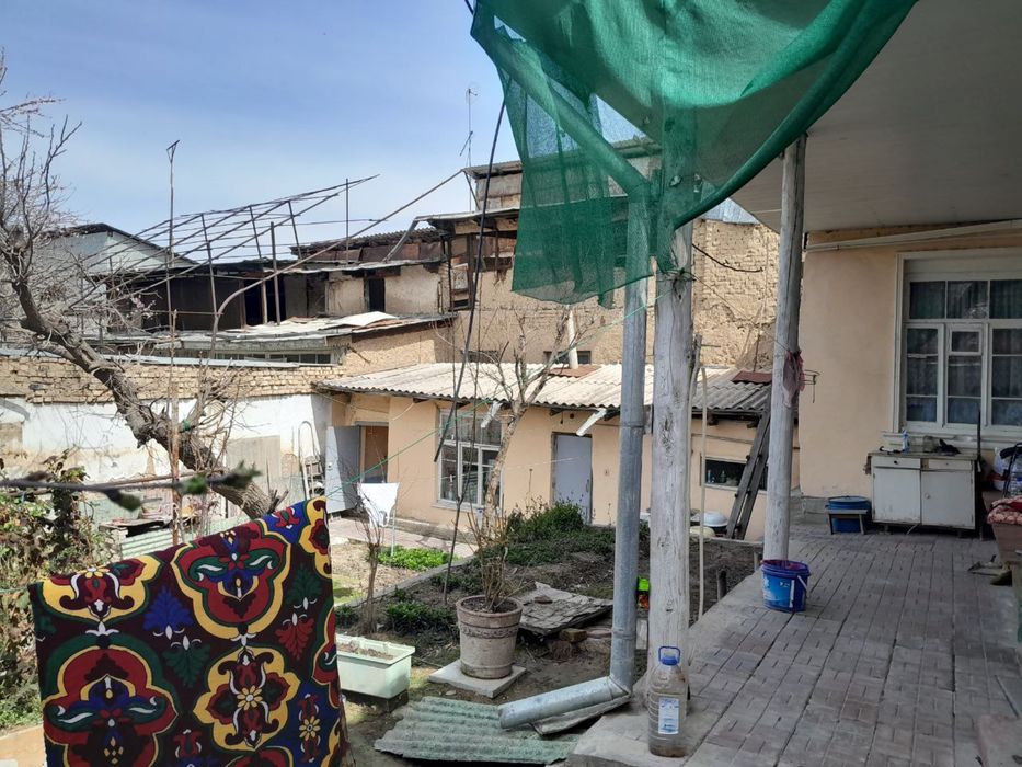 ПРОДАЁТСЯ под  гостиница земля Яккасарайский рай ор т  РАКАТ махалла