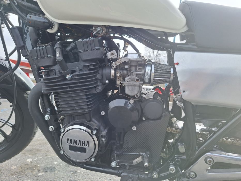 Yamaha XJ550  bobber  an 1981