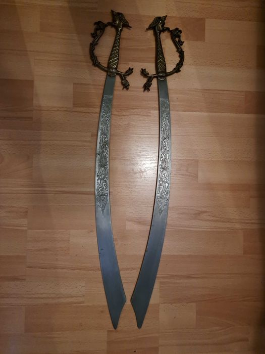 Panoplie originală din piele naturala vintange L 113cm/l 53cm,Săb 83cm
