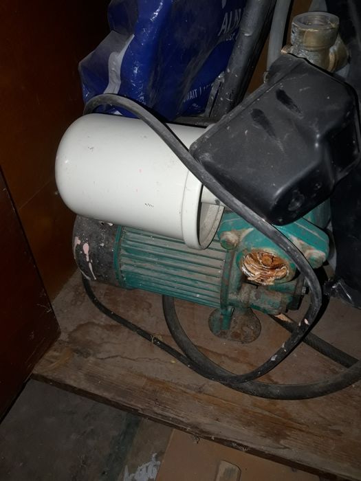 Продаеться матор  в среднем состоянии