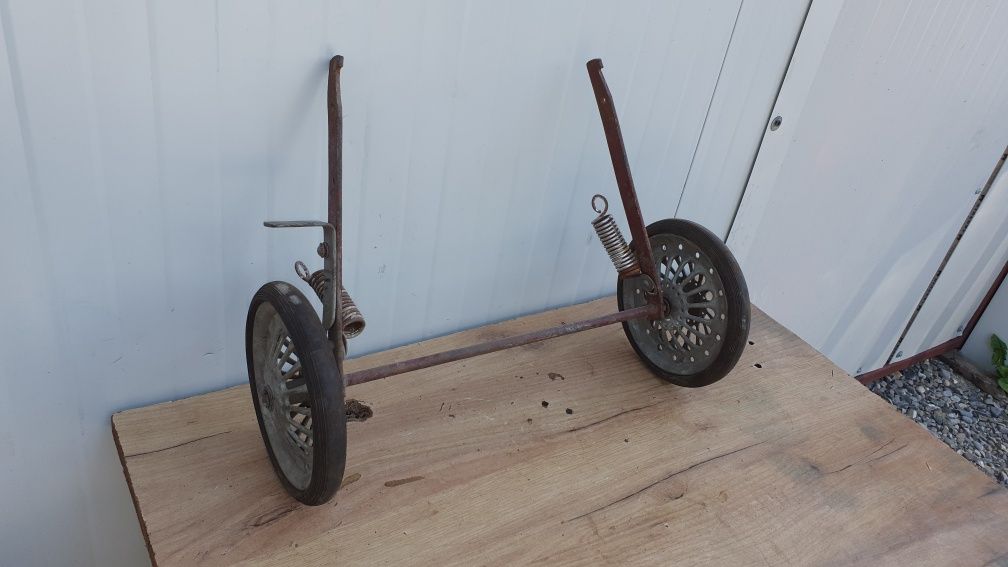 Roți spate originale tricicletă veche