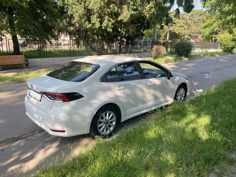 Toyota Corolla Sedan 1.6 Dynamic (4 cilindri), 28.000km, Garantie!