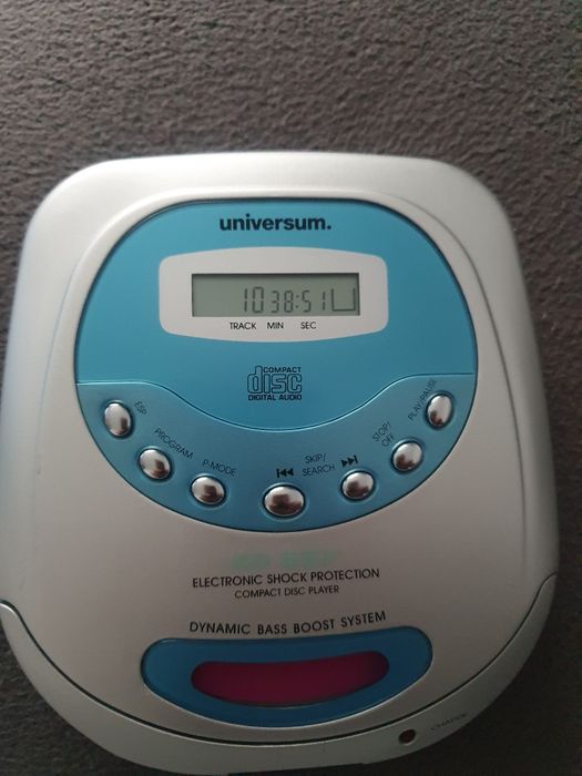 Vând cd player Universum