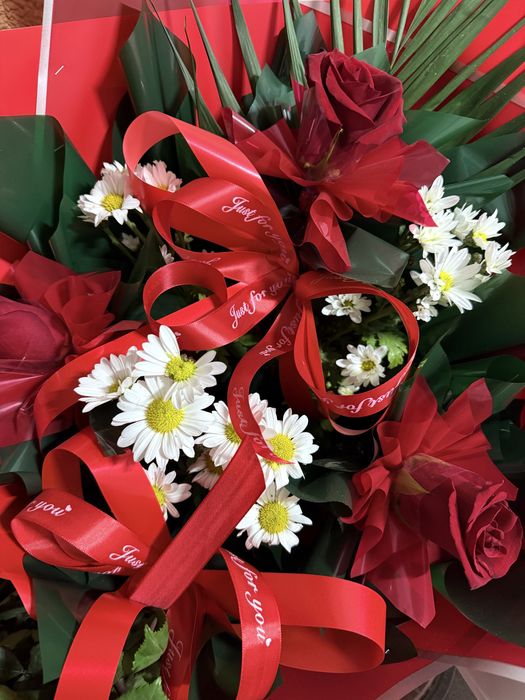 Цветы , букеты, штучные , живые