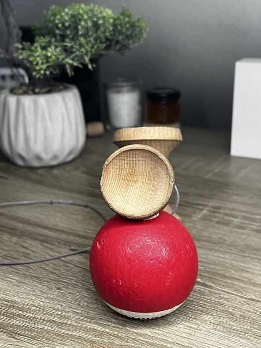 Kendama Krom cu semnătura lui Xremus