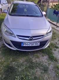 Opel Astra J anul 2013