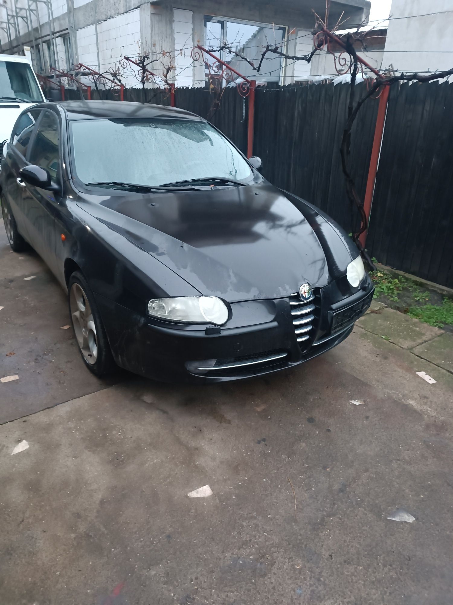 Dezmembrez Alfa Romeo 147 2.0