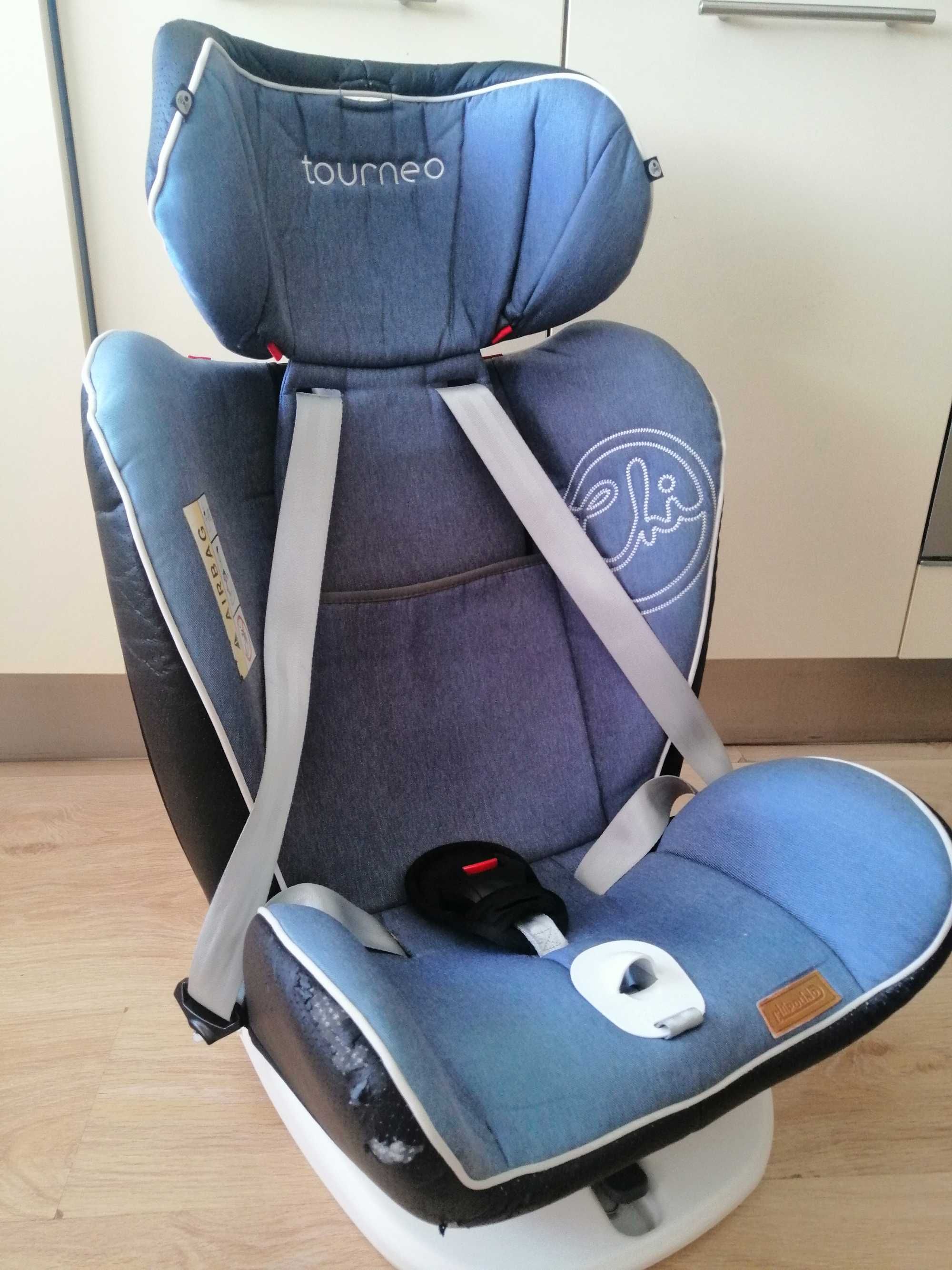 Детско столче за кола Chipolino Tourneo