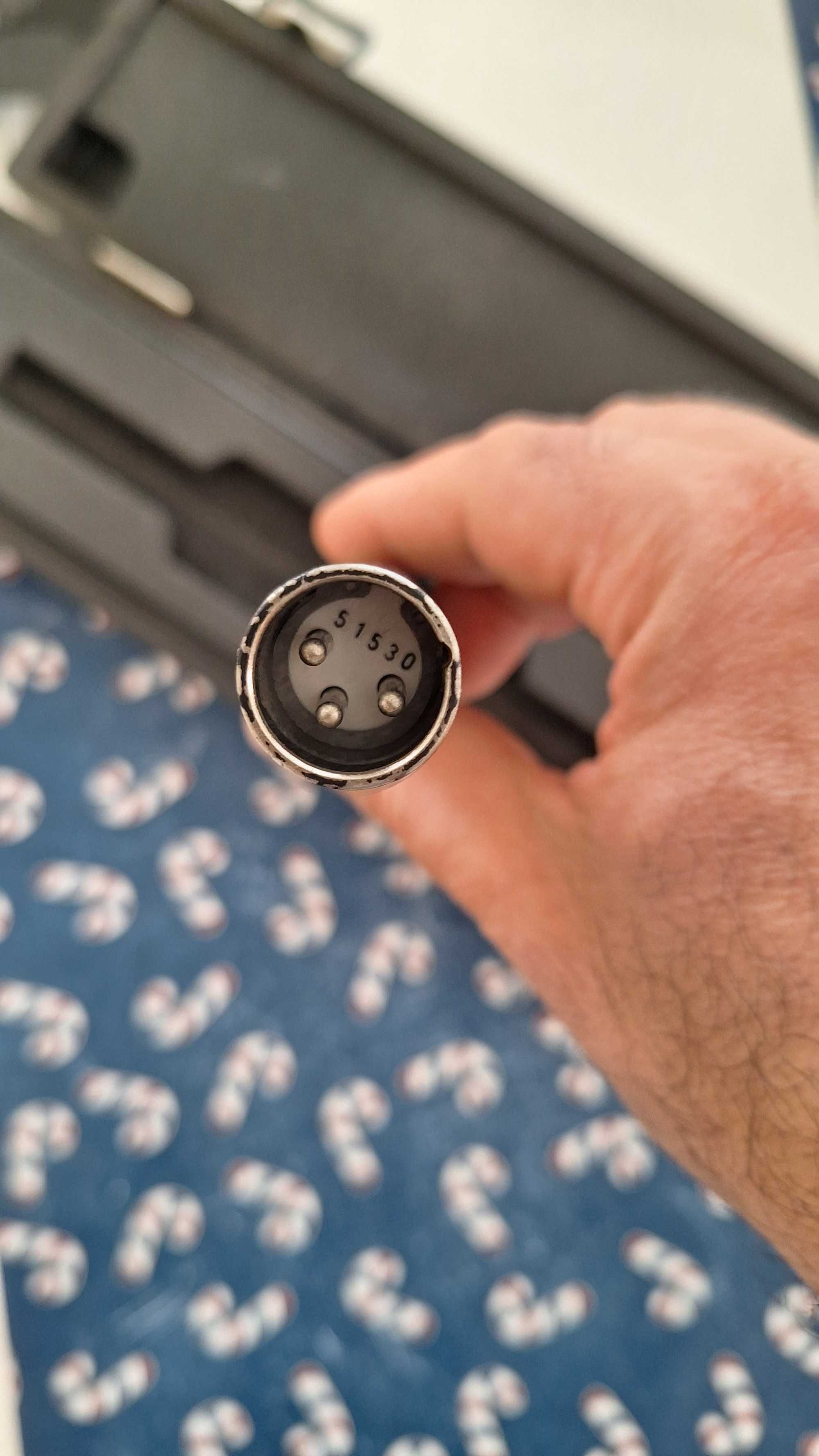 Продавам Sennheiser MKH 416-P48U3 Shotgun Microphone.
