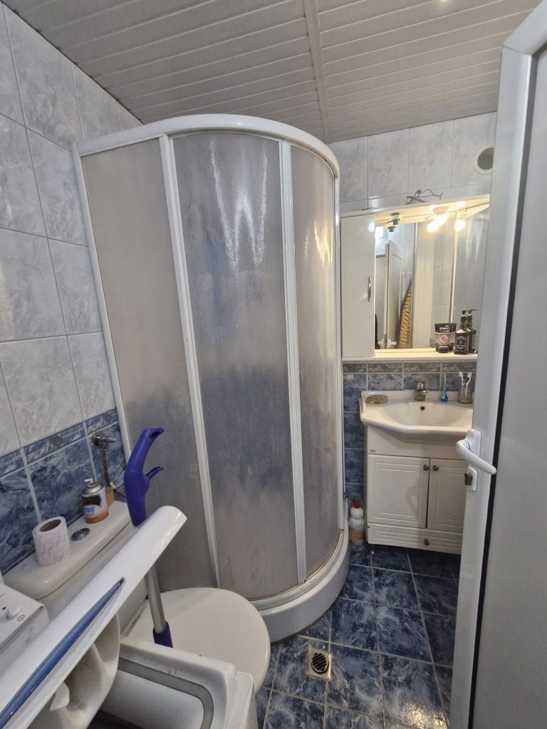 Продава се Тристаен апартамент в Добрич, Център - 76 кв.м за 1611 €/кв.м - Снимка #10