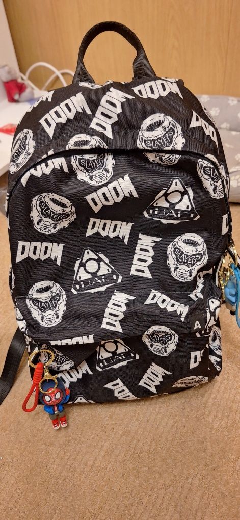 Рюкзак DOOM (брелоки в комплект не входят)
