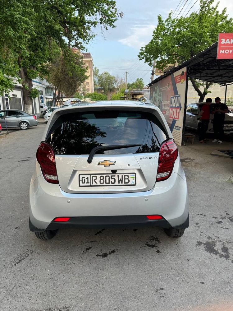 Chevrolet spark 4