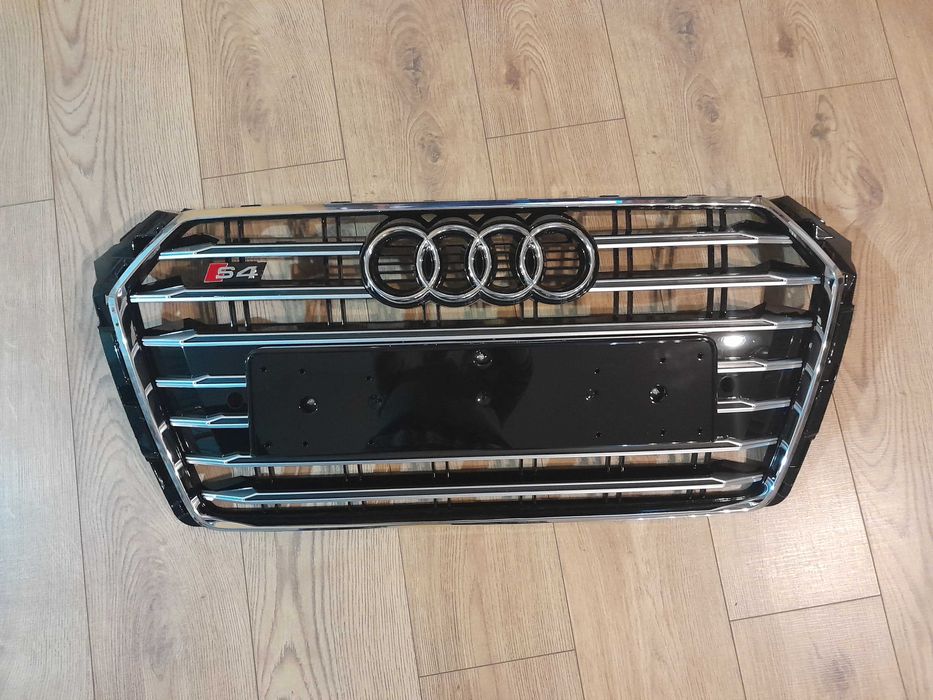 Grila bara fata audi A4 S4 B9 an 2015 _ 2019 cod 8W0853651