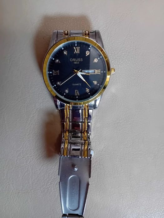 Мъжки часовник само закупен неносен