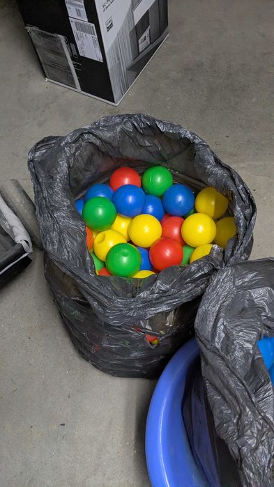 Топки за басейн / кошара