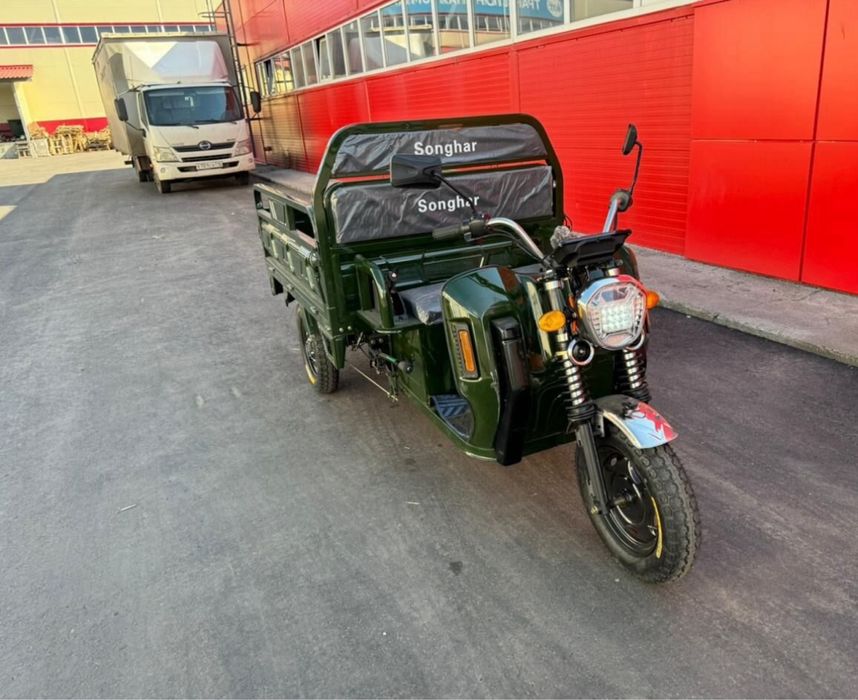 Трицикл муравей грузовой с кабинкой и без