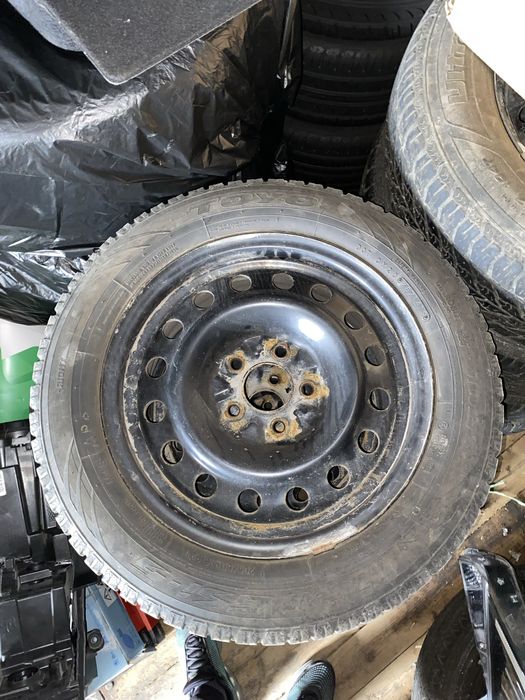 4 бр. железни джанти 16- ки, 5x114.3 с гуми 205/60/16