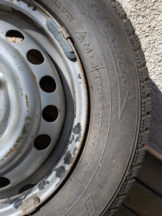 Зимни гуми с джанти Debica