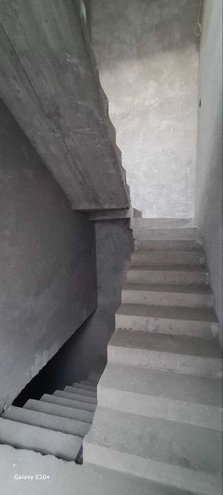 Продам Коттедж Шахристанская  1 соток