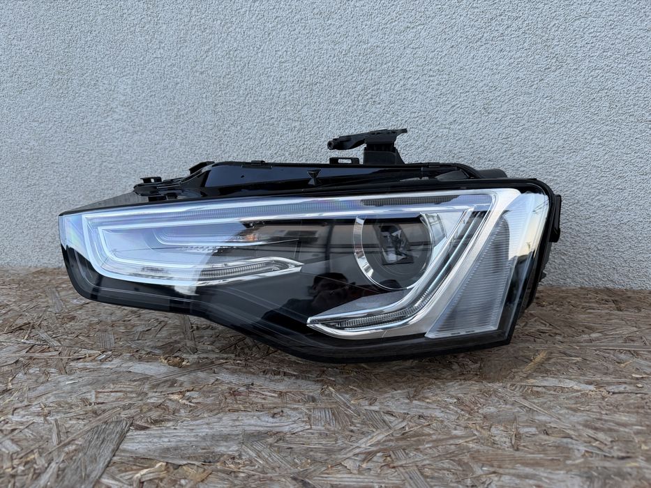 Far stanga Audi A5 8T Facelift Xenon + Led Original Europa
