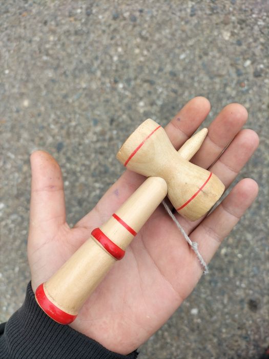 Kendama mica se vinde