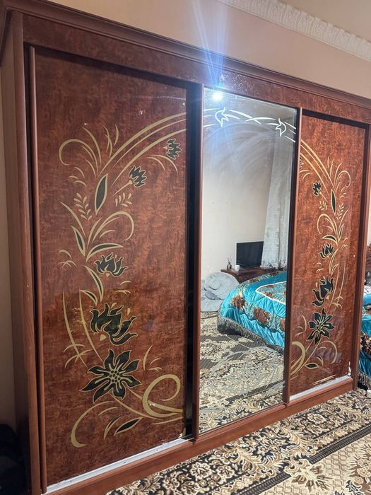 Спальный гарнитур сотилади