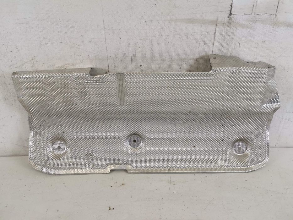 Топлоизолация За Задна Ауспухова Тръба BMW Серия 1 Ф20/Ф21 / BMW Seria