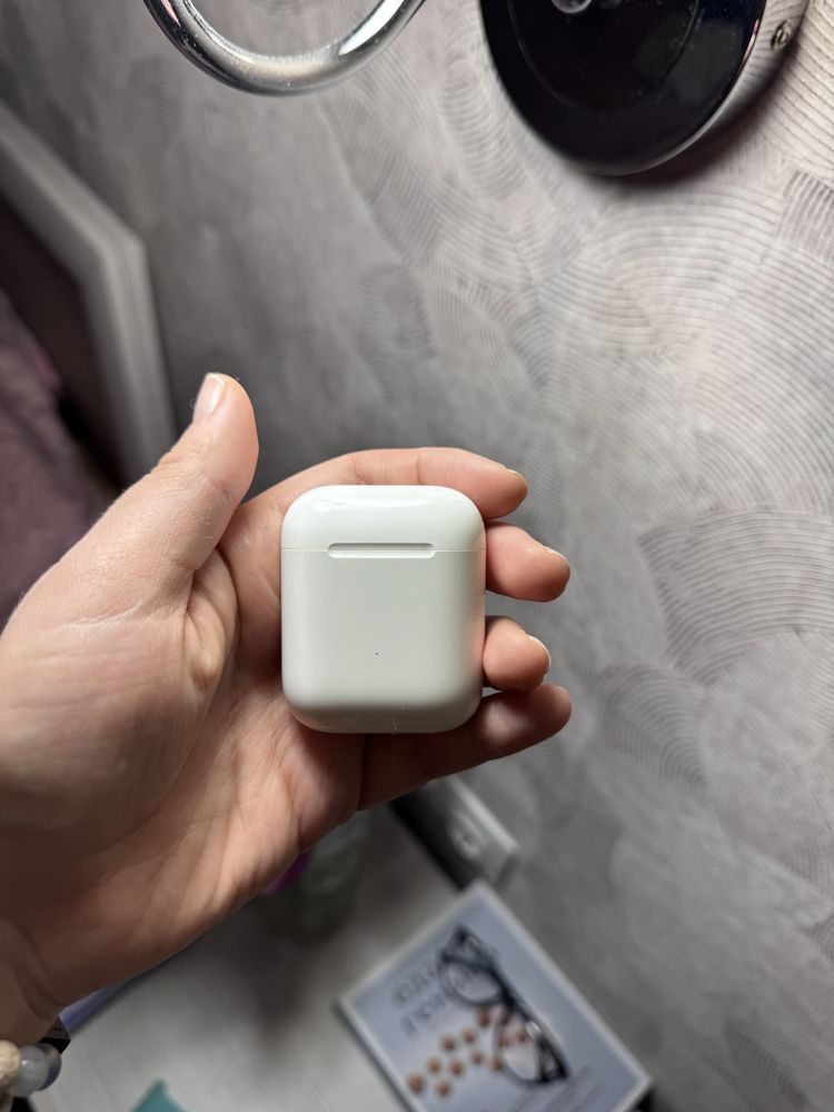 Продам наушники Airpods 2