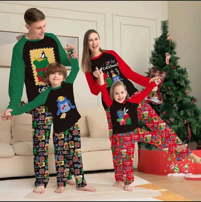 Коледни пижами за цялото семейство