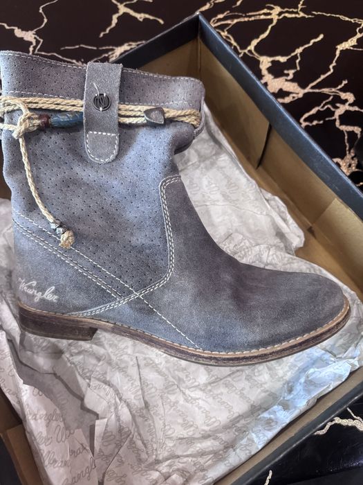 Велурени боти 39 номер