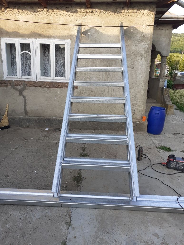 Scară metalică din profile zincate 20 cmx3.60