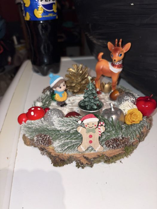 Aranjamente pentru masa de Craciun model unic