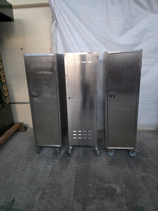 Различни немски колички от неръждаема стомана за тави с размери 60/40с