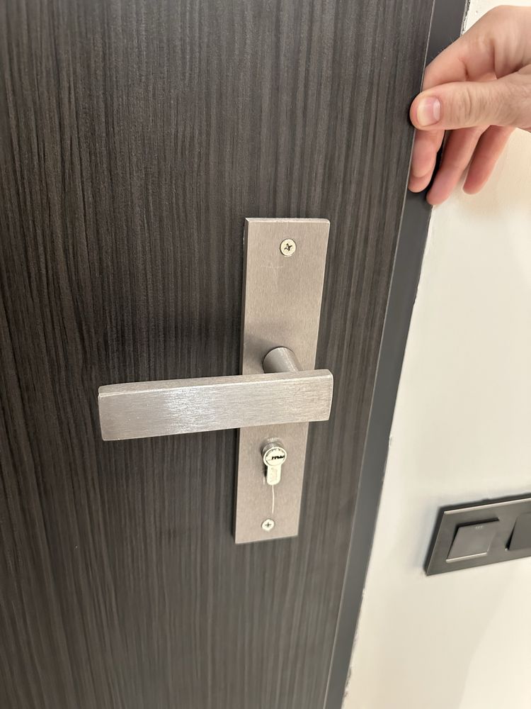 Vand accesorii pentru usa Porta Doors