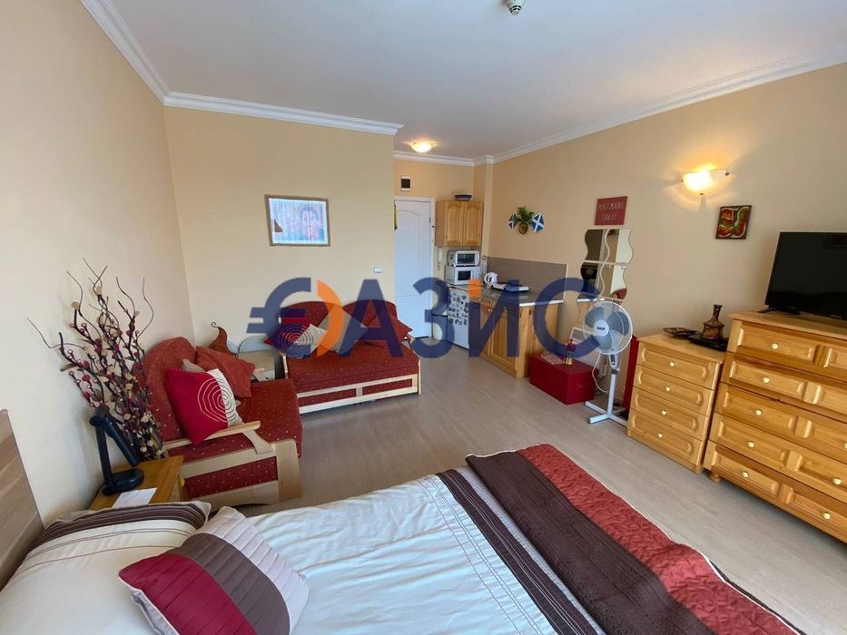 Продава се Едностаен апартамент в Несебър - 33 кв.м за 1485 €/кв.м - Снимка #4