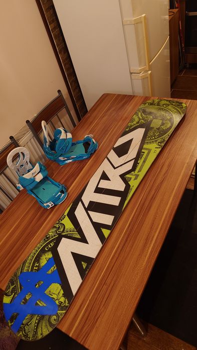Placa Snowboard Nitro Swindle 148 cm cu legaturi Nitro M