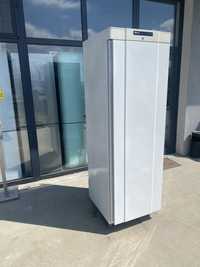 Професионален хладилник с вентилатор  Gram