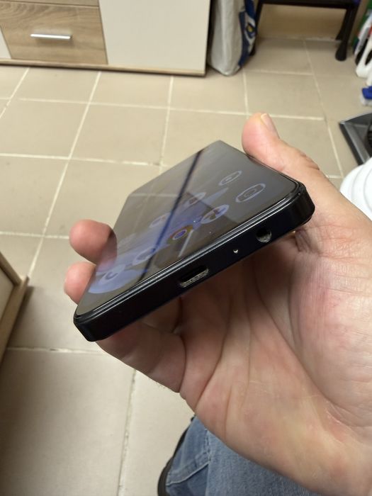 5G UG Phone U25 6/256gb - на 3 месеца, перфектен