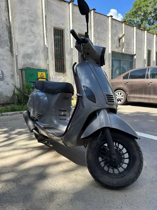Scutere de vanzare